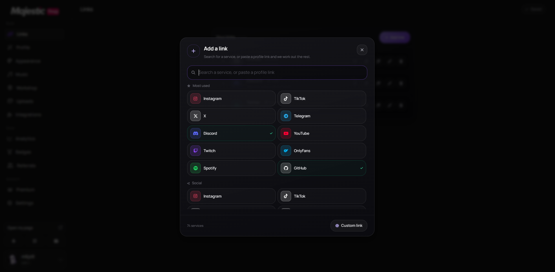 The Links dashboard — link rows with drag handles, the mode switch and the add-link button.